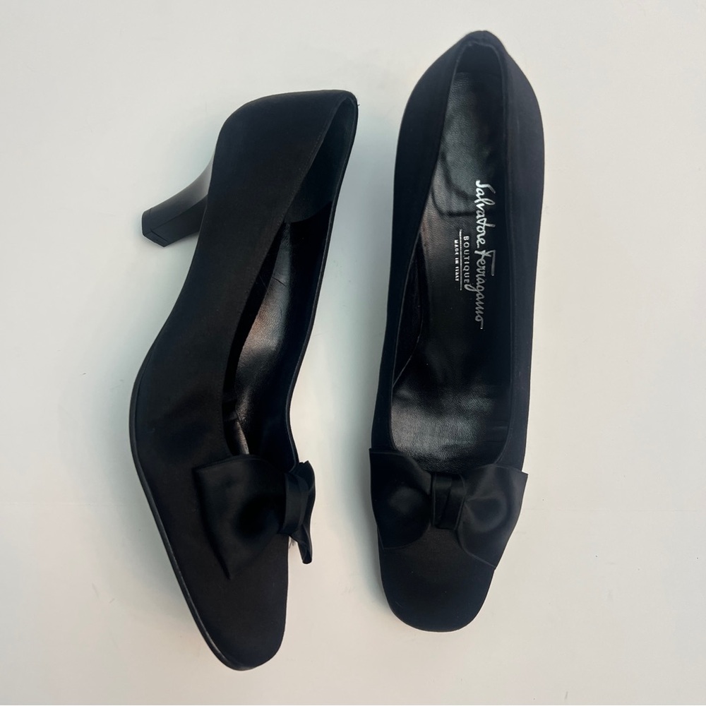 Salvatore Ferragamo Black Satin Bow Heels, Size 9 (fit like 8.5)